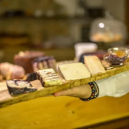 ホテル La Roccia Restaurant *