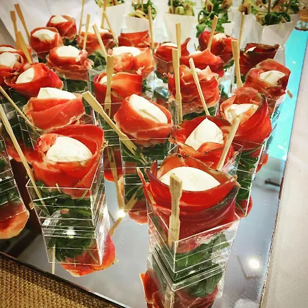 La Roccia Restaurant Hotel